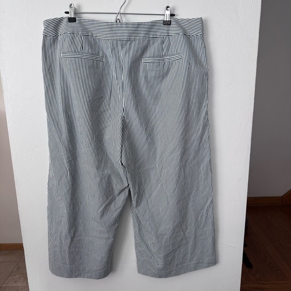 Loft cropped wide leg striped dressy pant Size 18 - Picture 7 of 7